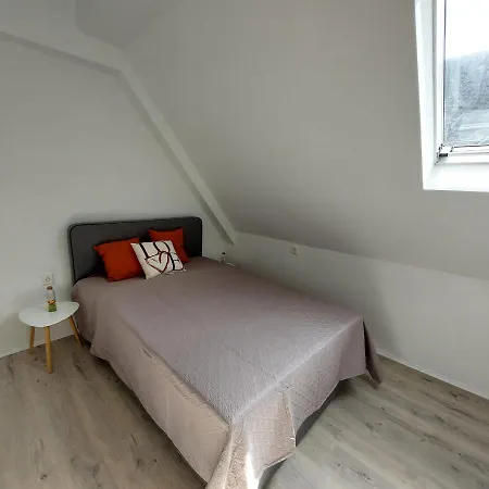 24 Silonce Gruppe Stilvolles Im Kreis Olpe Parkplatz & Qualitaet Hotell