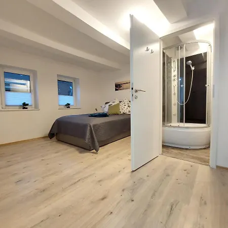 24 Silonce Gruppe Stilvolles Im Kreis Olpe Parkplatz & Qualitaet