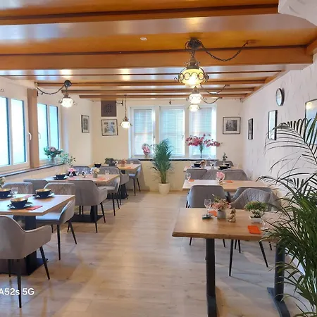 24 Silonce Gruppe Stilvolles Im Kreis Olpe Parkplatz & Qualitaet Hotell Bilstein