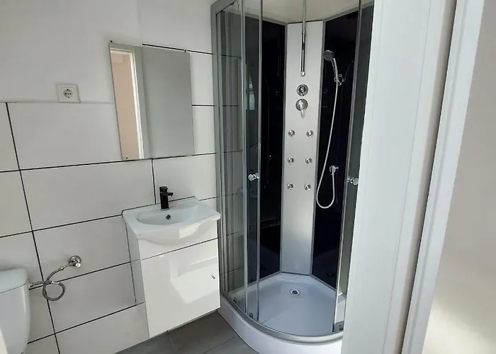 24 Silonce Gruppe Stilvolles Im Kreis Olpe Parkplatz & Qualitaet