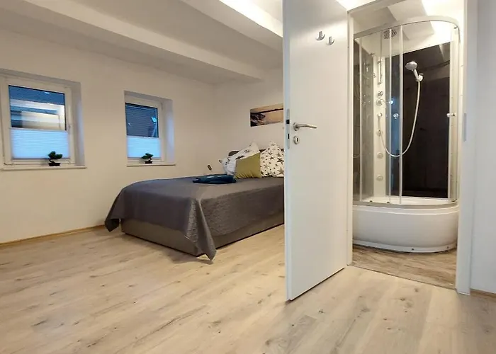 24 Silonce Gruppe Stilvolles Im Kreis Olpe Parkplatz & Qualitaet