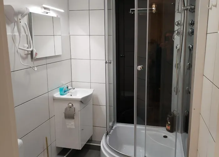 24 Silonce Gruppe Stilvolles Im Kreis Olpe Parkplatz & Qualitaet Otel Bilstein